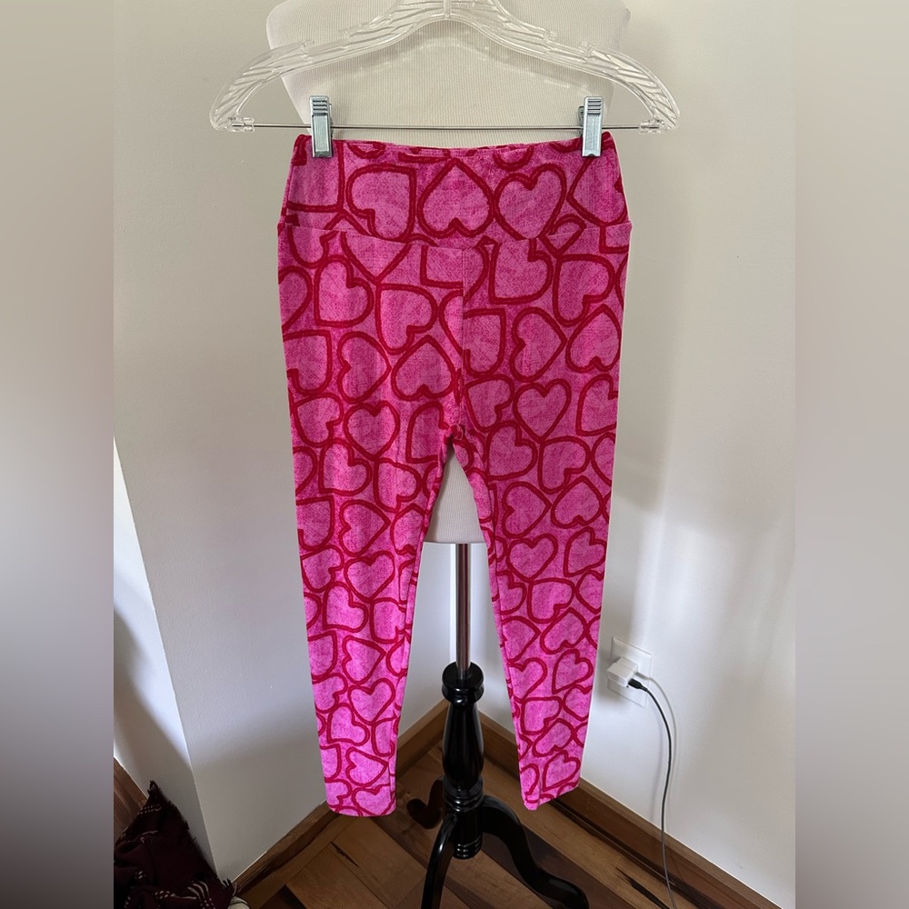 LuLaRoe OS Pink Red Vintage Heart Leggings New